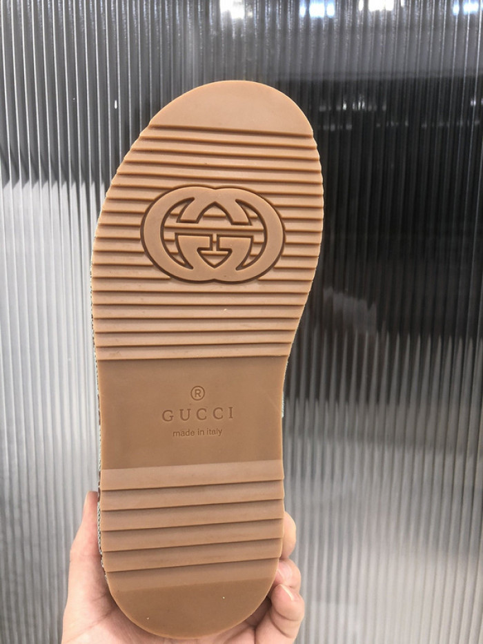 Gu66 SLIPPERS