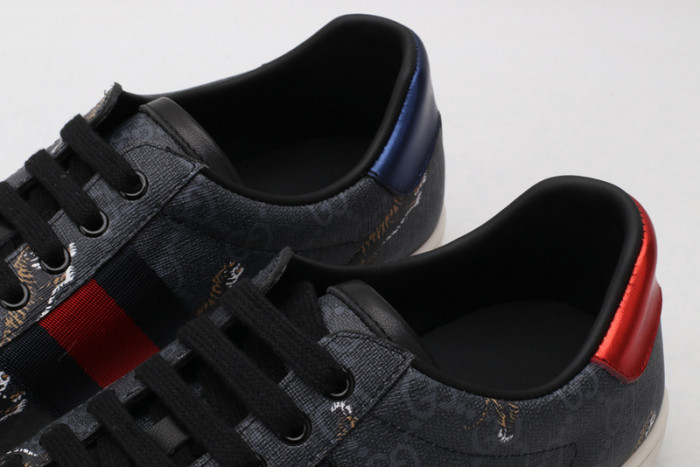 Gu66 Ace Embroidered Low-Top Sneaker