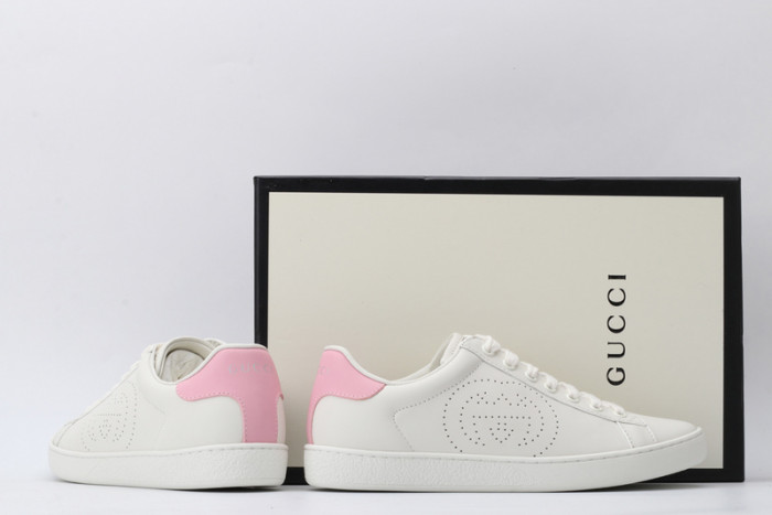 Gu66 Ace Embroidered Low-Top Sneaker