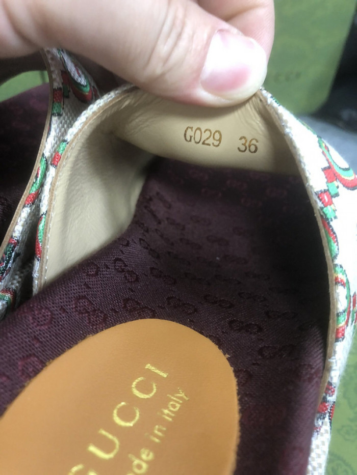 Gu66 SLIPPERS