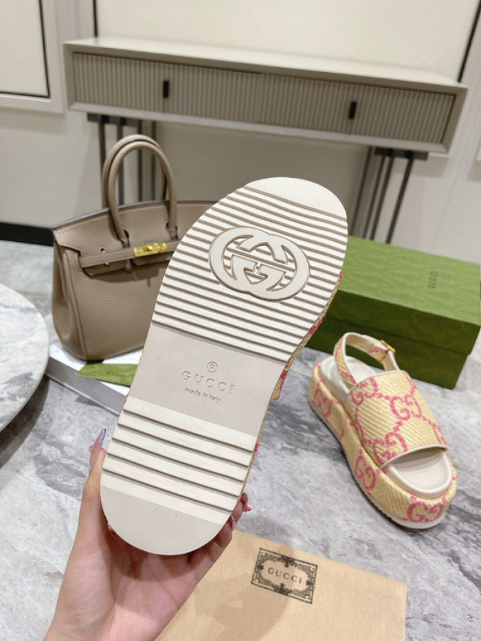 Gu66 SLIPPERS