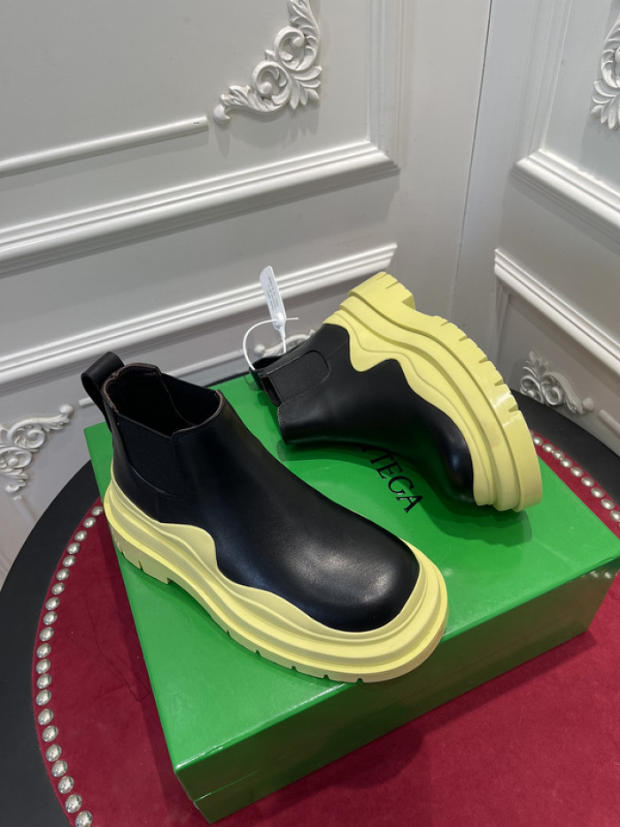 bo*te*ga Ve*ne*ta boots