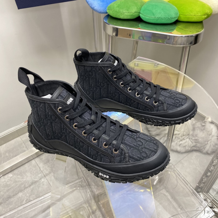 D10R SNEAKER