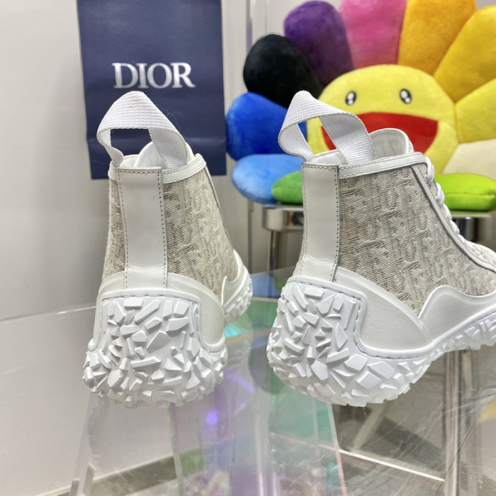 D10R SNEAKER