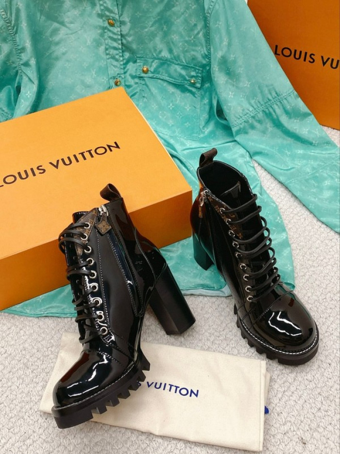 lou1su1tt Boots