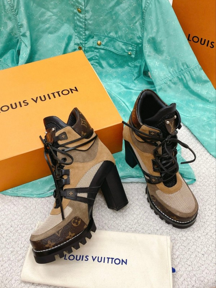 lou1su1tt Boots