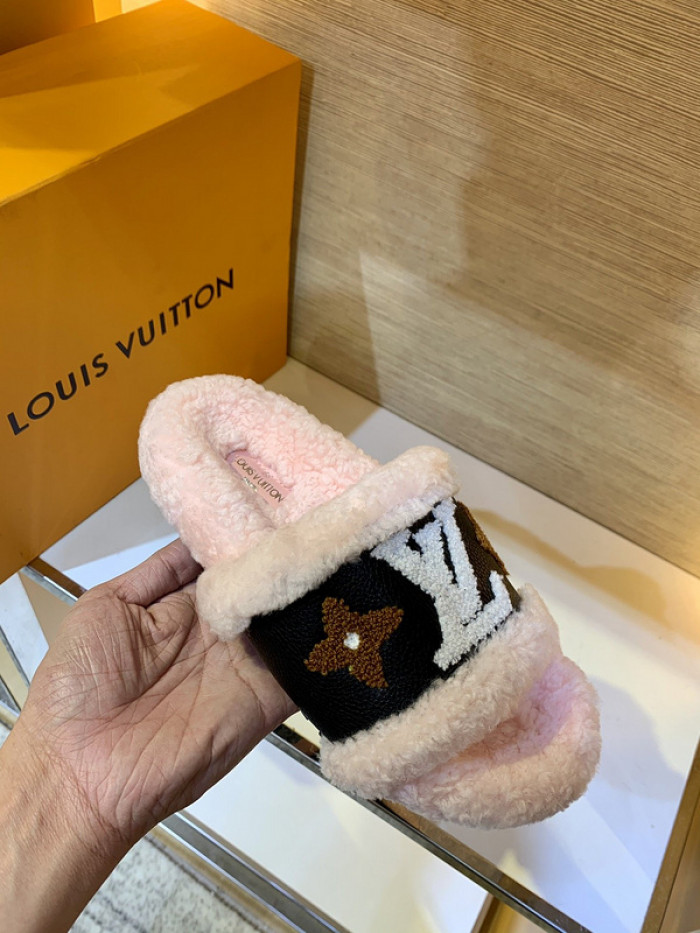 Lou1su1tt slides