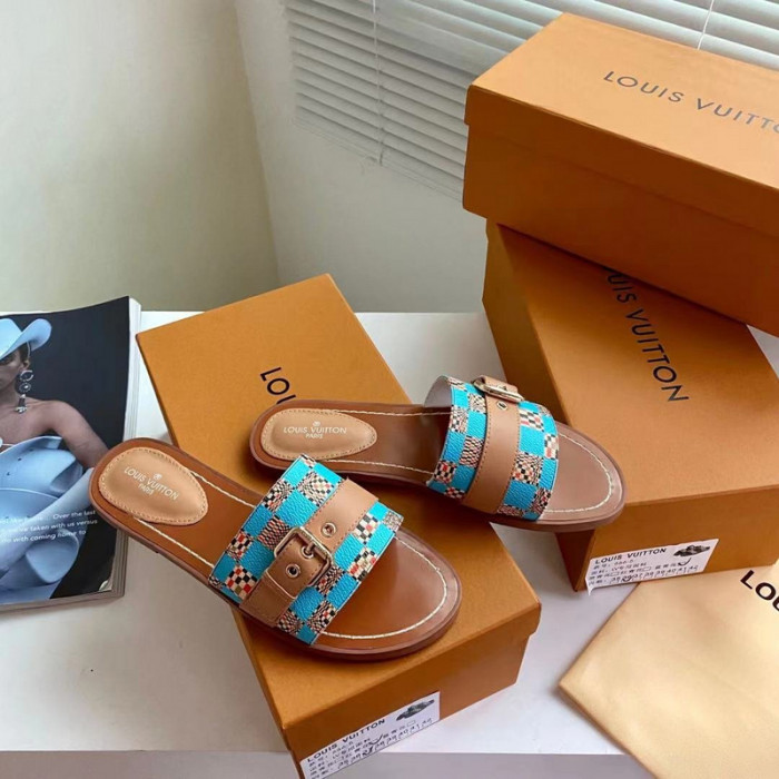Lou1su1tt slides