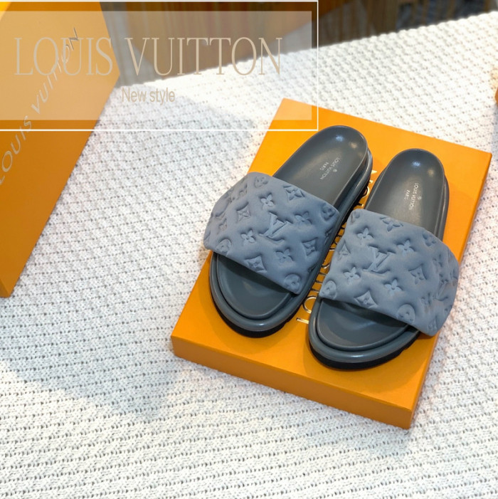 Lou1su1tt slides