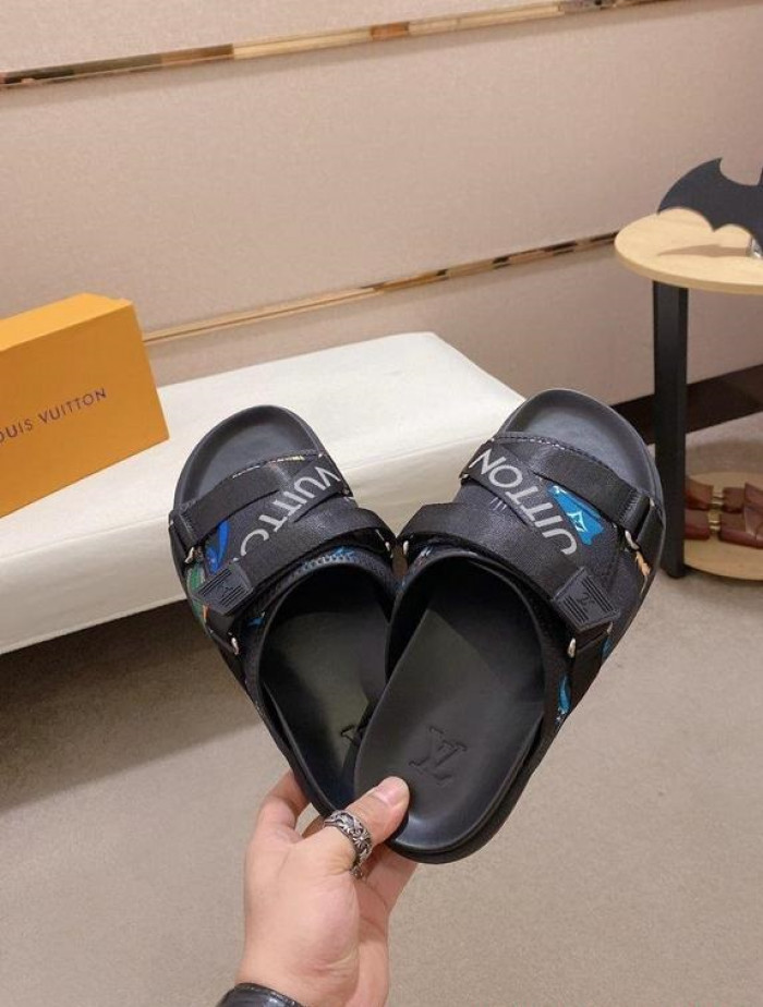 Lou1su1tt slides