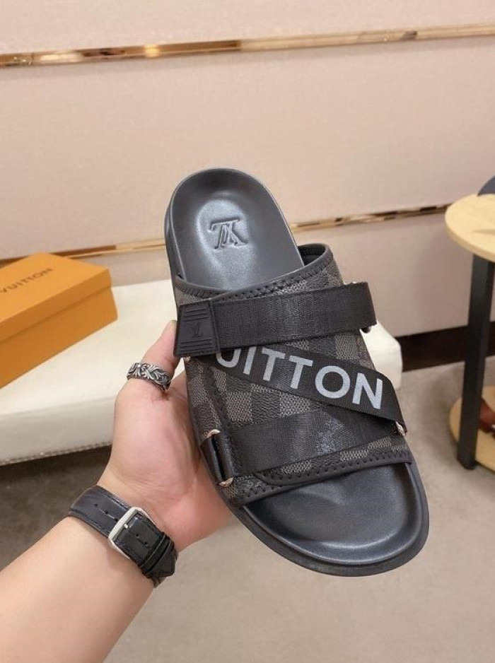 Lou1su1tt slides