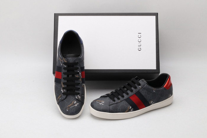 Gu66 Ace Embroidered Low-Top Sneaker