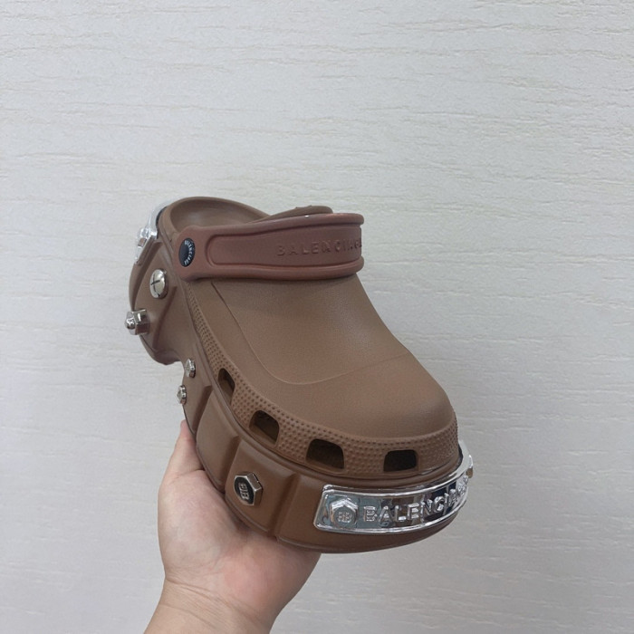 BLCG SLIPPERS