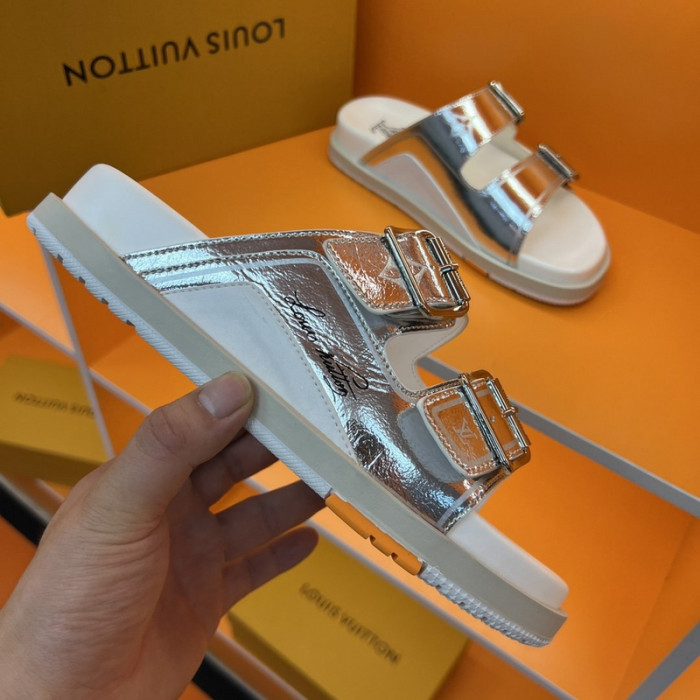 Lou1su1tt slides