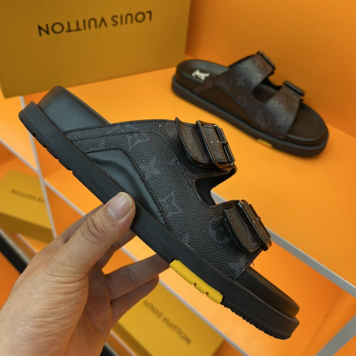 Lou1su1tt slides