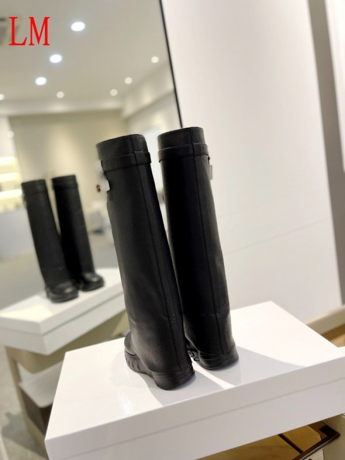 G1VENCHY BOOTS