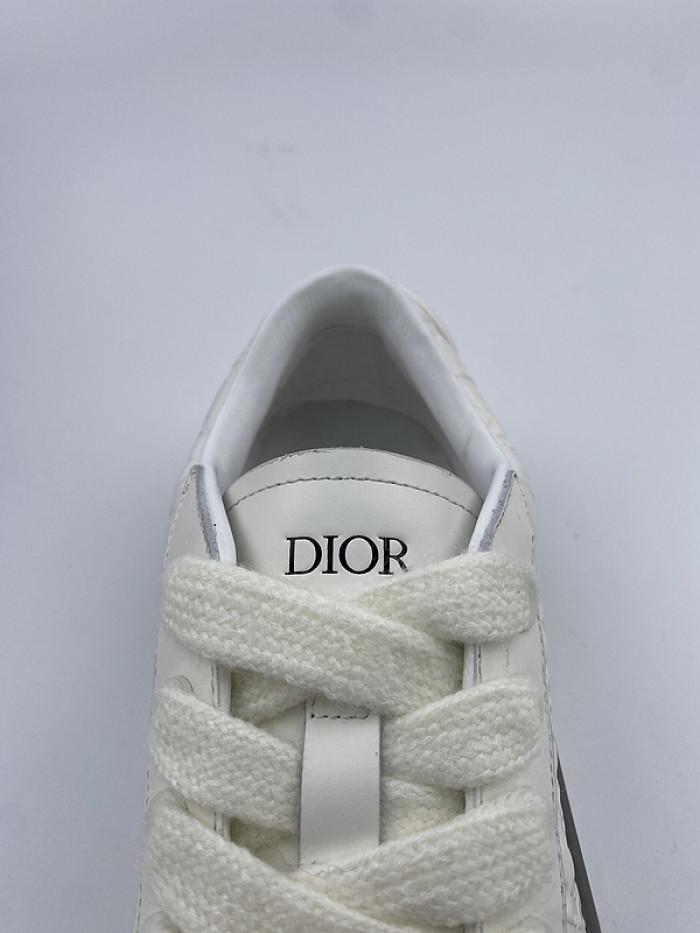 D10R B33 Sneaker