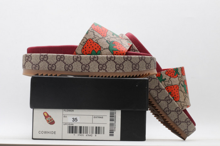 Gu66 SLIPPERS