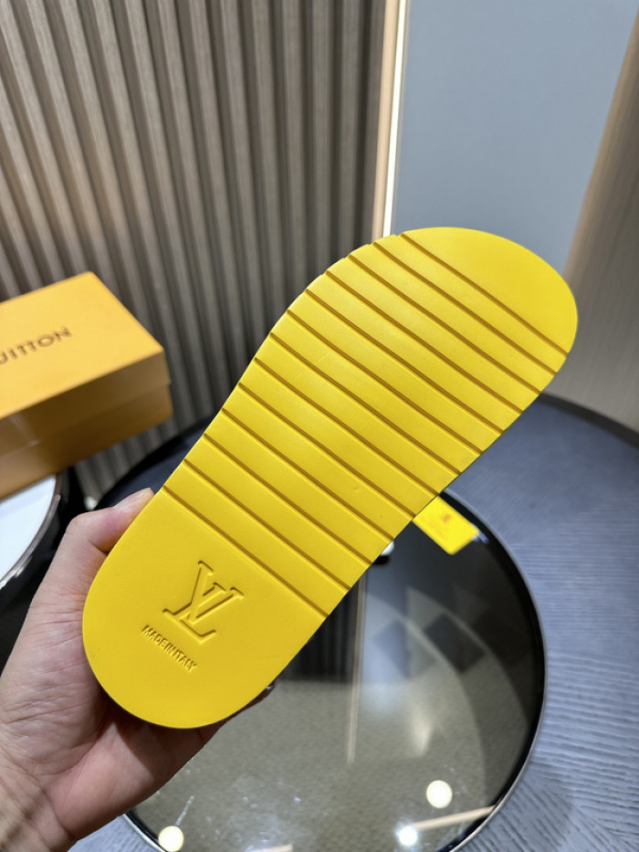 Lou1su1tt slides