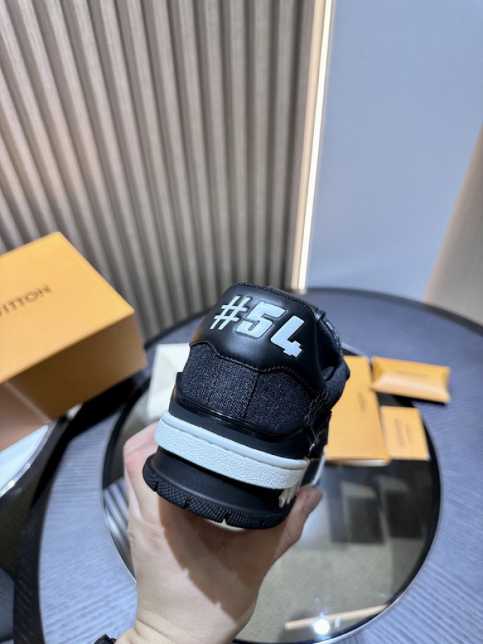 Lou1su1tt Skate Sneaker