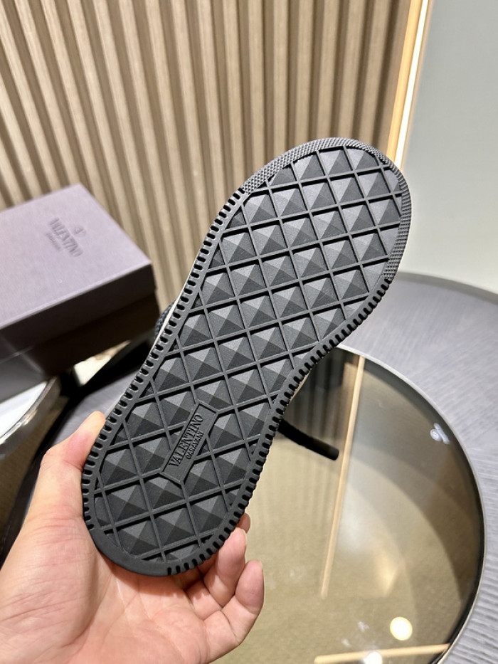 Valnetin0 One Stud Low-Top