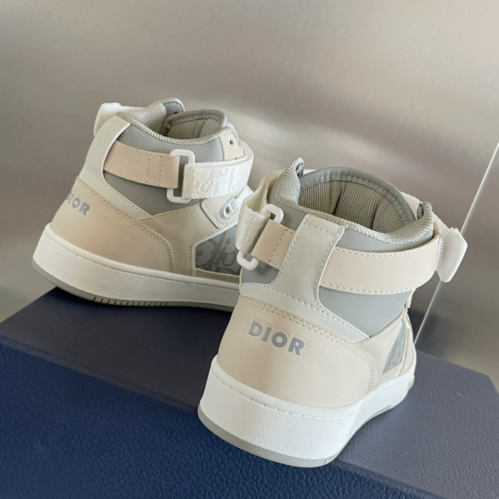 D10R B27 Sneaker