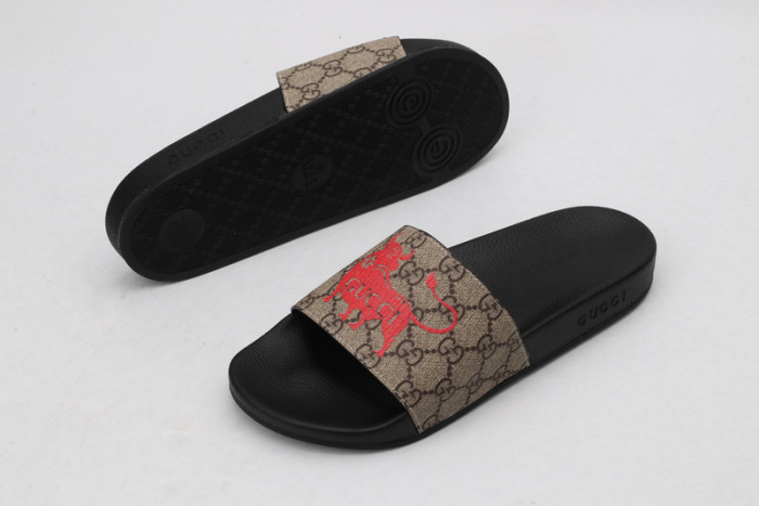 Gu66 SLIPPERS