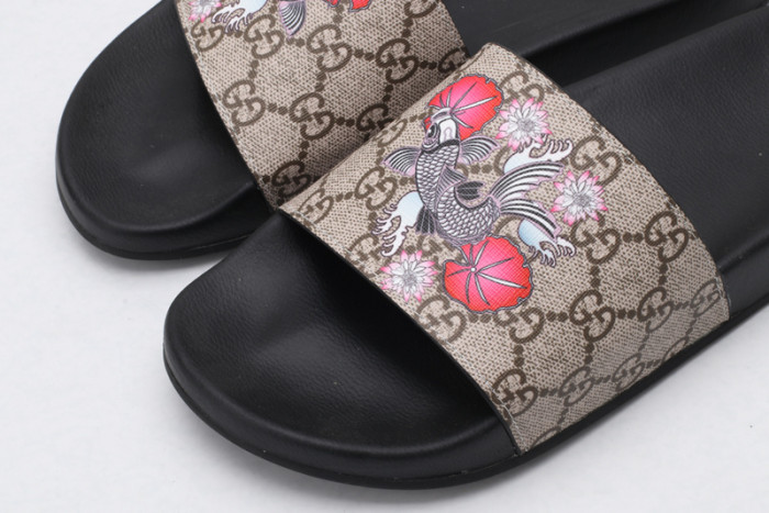 Gu66 SLIPPERS