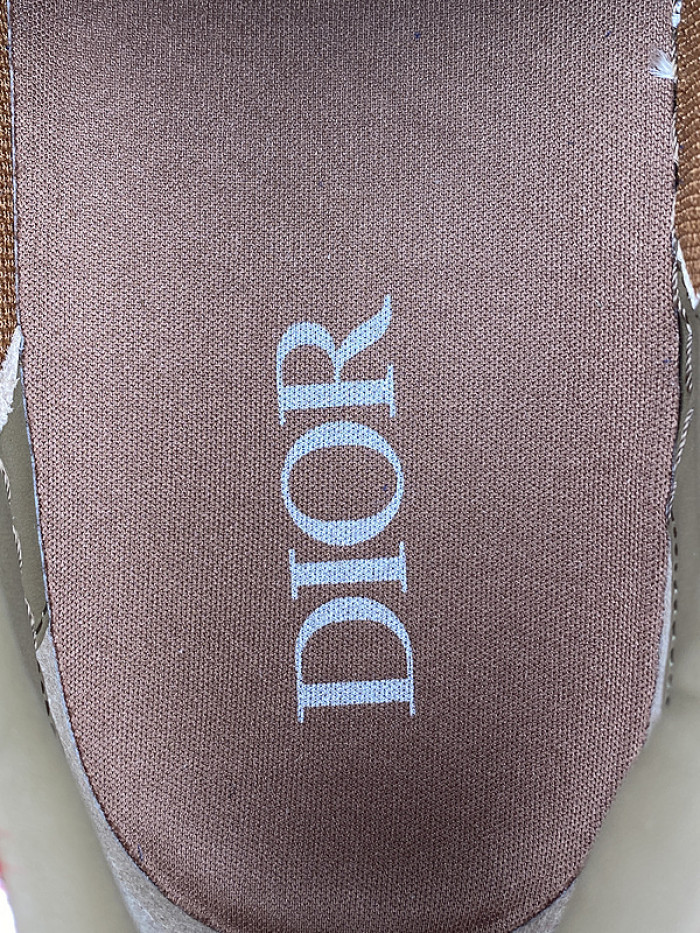 D10R B33 Sneaker