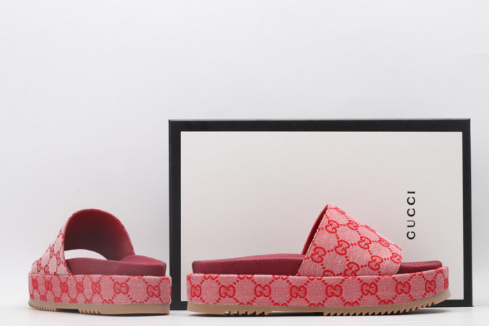 Gu66 SLIPPERS