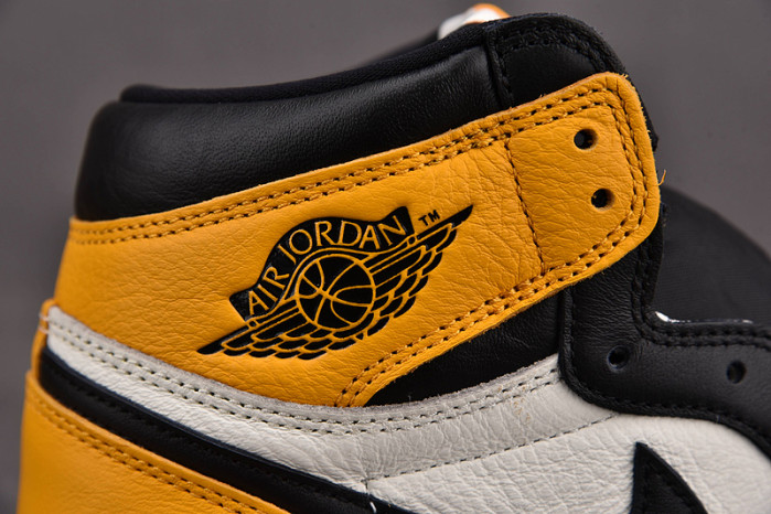 Air Jordan 1 High OG "Yellow Toe" 555088-711