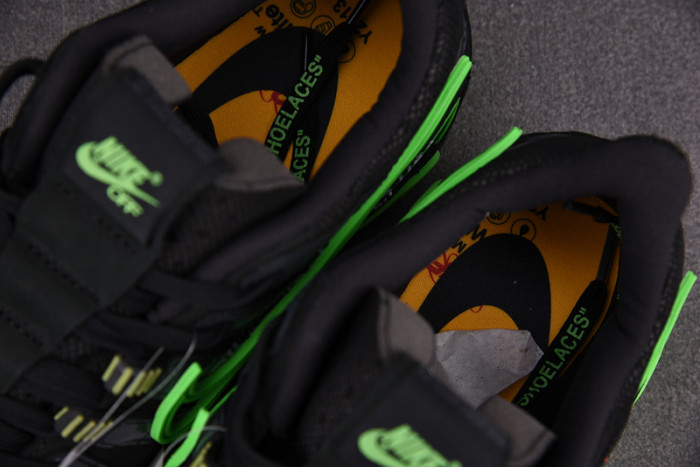 OFW NIKE AIR RUBBER DUNK “”GREEN STRIKE“ CU6015-001