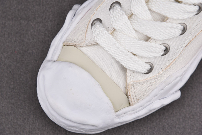 MAISON MIHARA YASUHIRO SNEAKER
