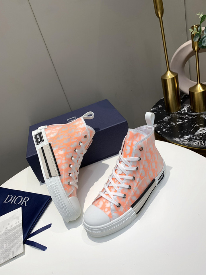 D10R B23 Oblique High Top Sneaker