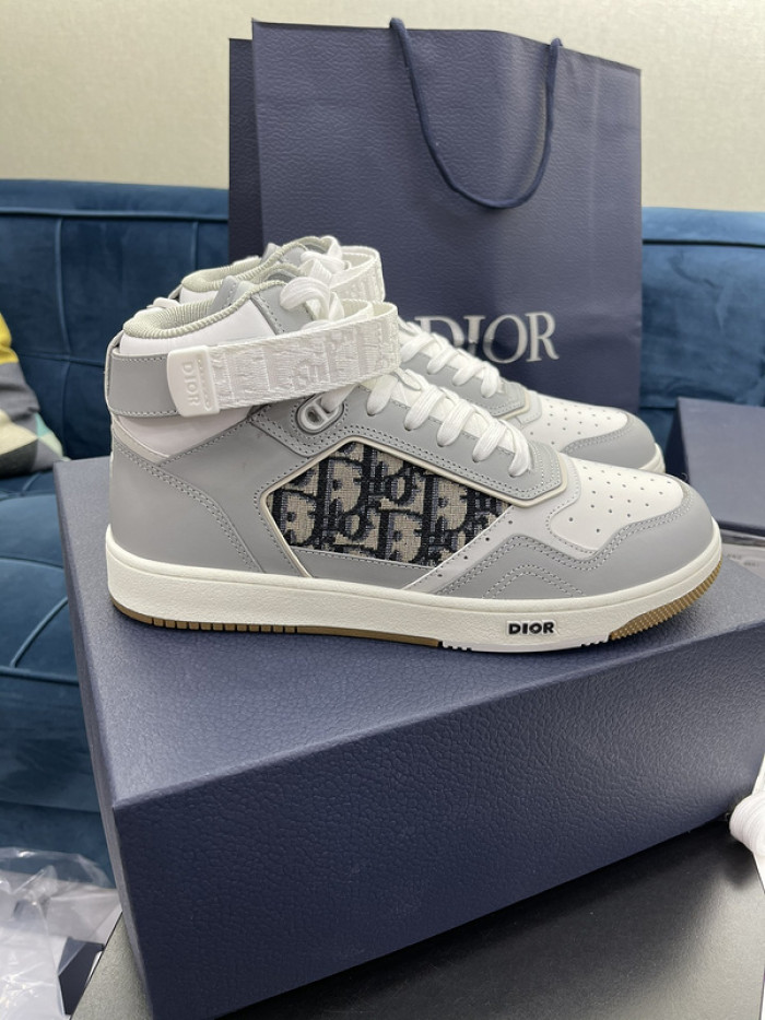 D10R B27 Sneaker