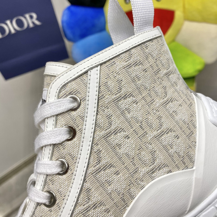 D10R SNEAKER
