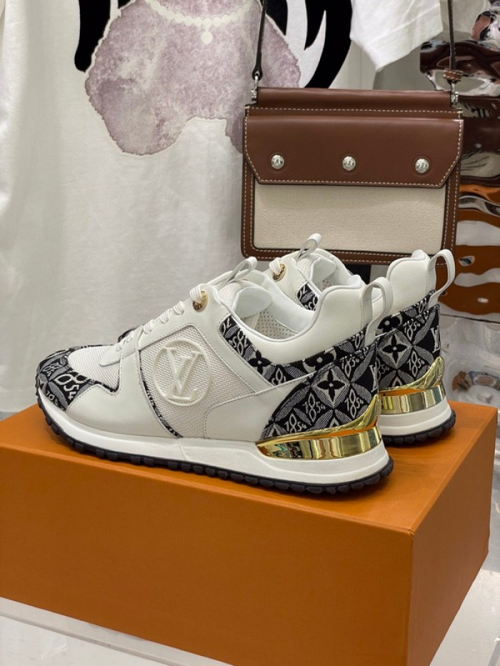 lou1su1tt Run Away Sneaker