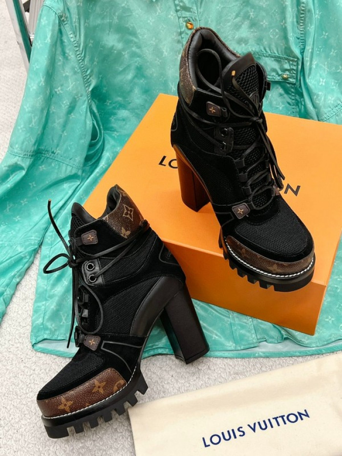 lou1su1tt Boots