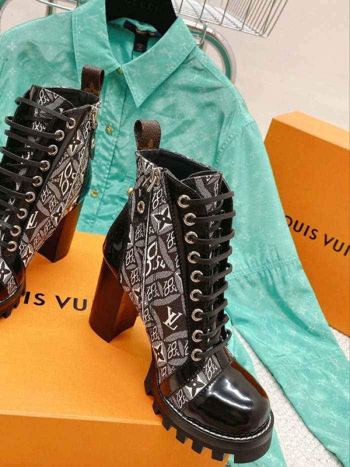 lou1su1tt Boots