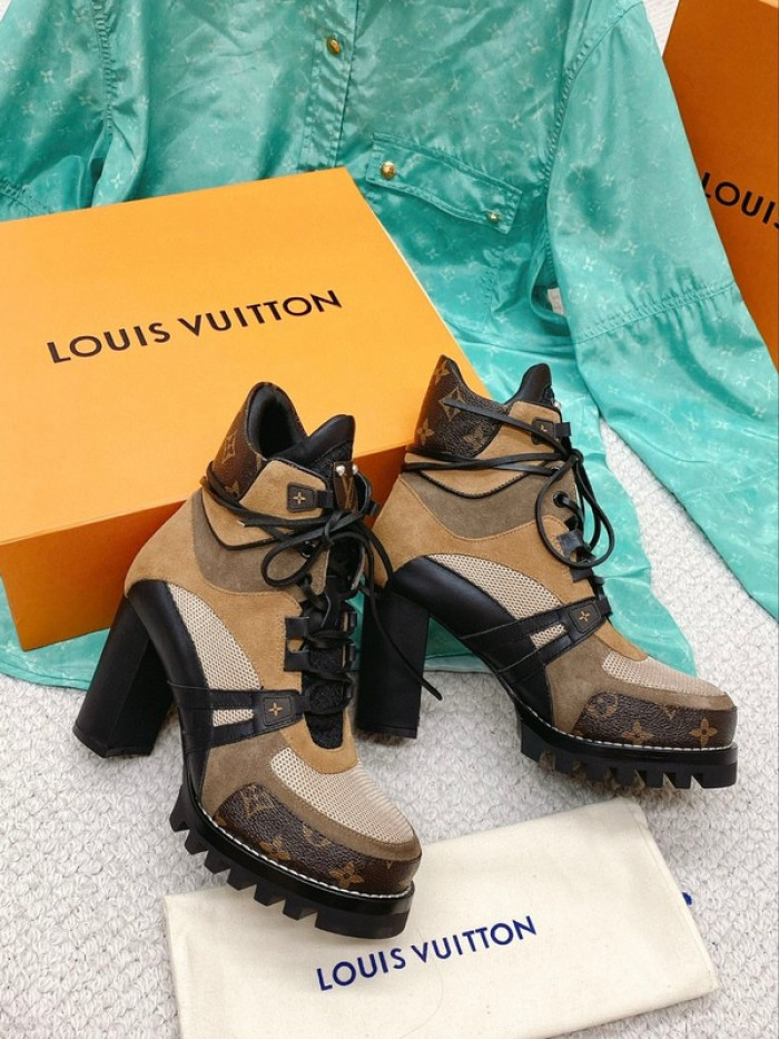 lou1su1tt Boots