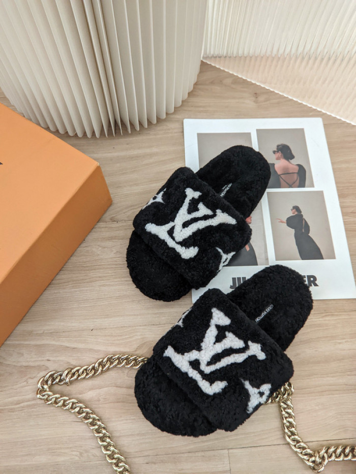 Lou1su1tt slides