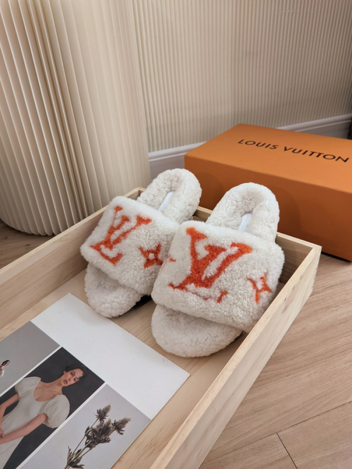 Lou1su1tt slides