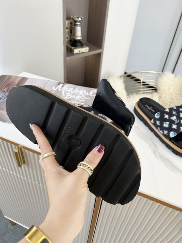 Lou1su1tt slides