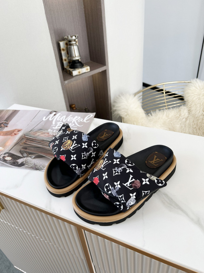 Lou1su1tt slides