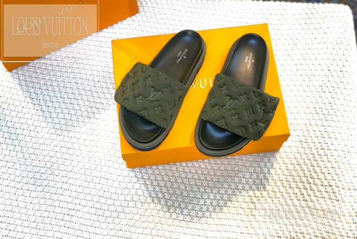 Lou1su1tt slides