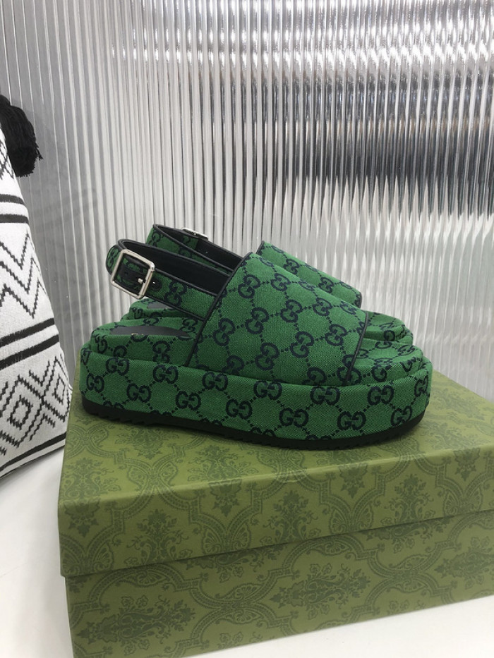 Gu66 SLIPPERS