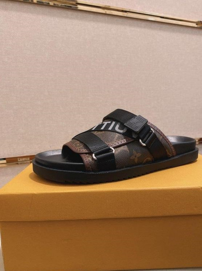 Lou1su1tt slides