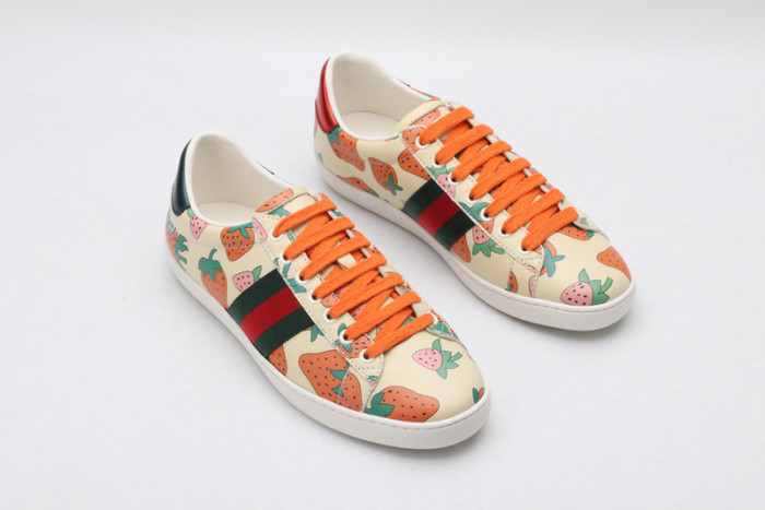 Gu66 Ace Embroidered Low-Top Sneaker