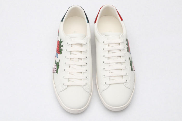 Gu66 Ace Embroidered Low-Top Sneaker