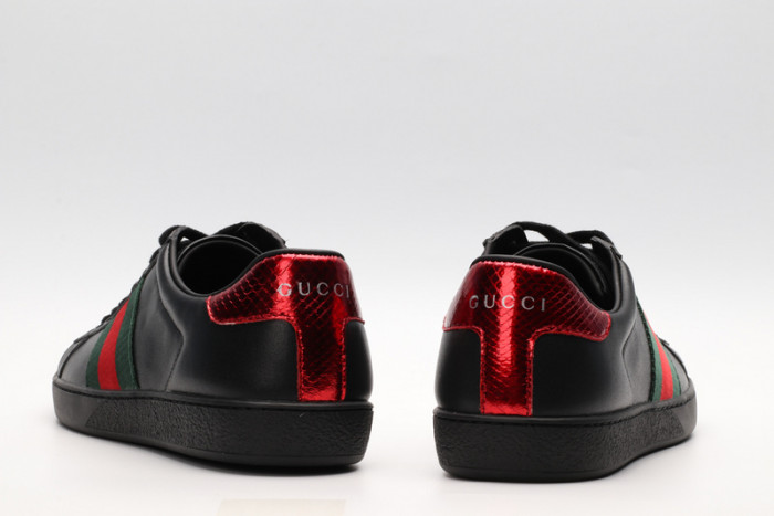 Gu66 Ace Embroidered Low-Top Sneaker